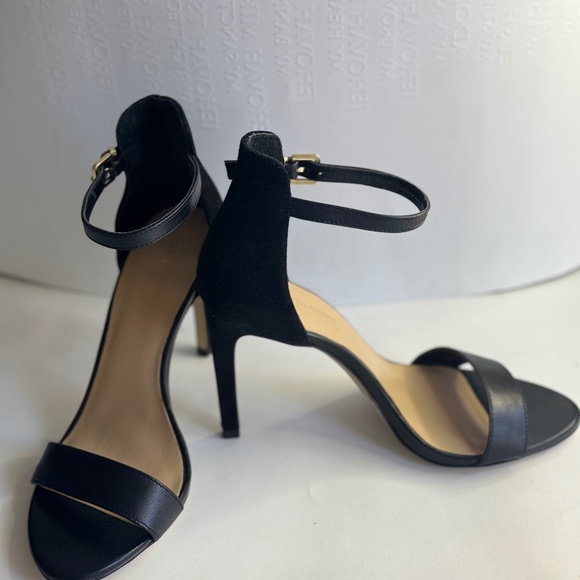 Saks Fifth Avenue black leather open toe heels Sandals size 6 - Picture 1 of 8